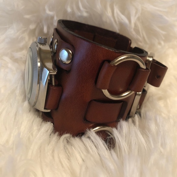 Nemisis genuine leather banded watch - Picture 5 of 5